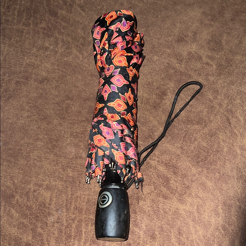 Totes Auto Button Open Close Travel Umbrella